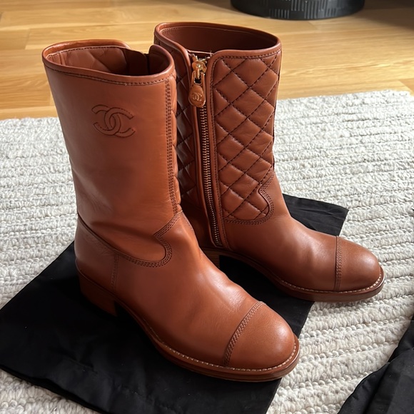 Authentic CHANEL Caramel Leather Boots ~Wore once - Picture 9 of 11